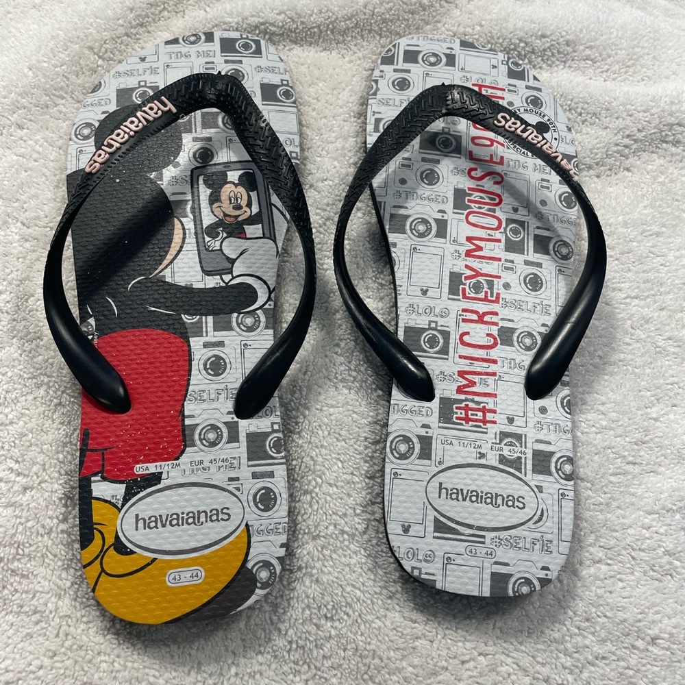 Havaianas Men's Mickey Mouse 90th Special Edition thong Sandals Size 11/12